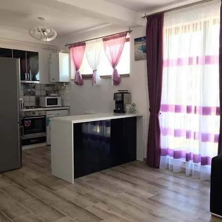 아파트 Apartament 1 Mamaia Nord Kazeboo Beach *